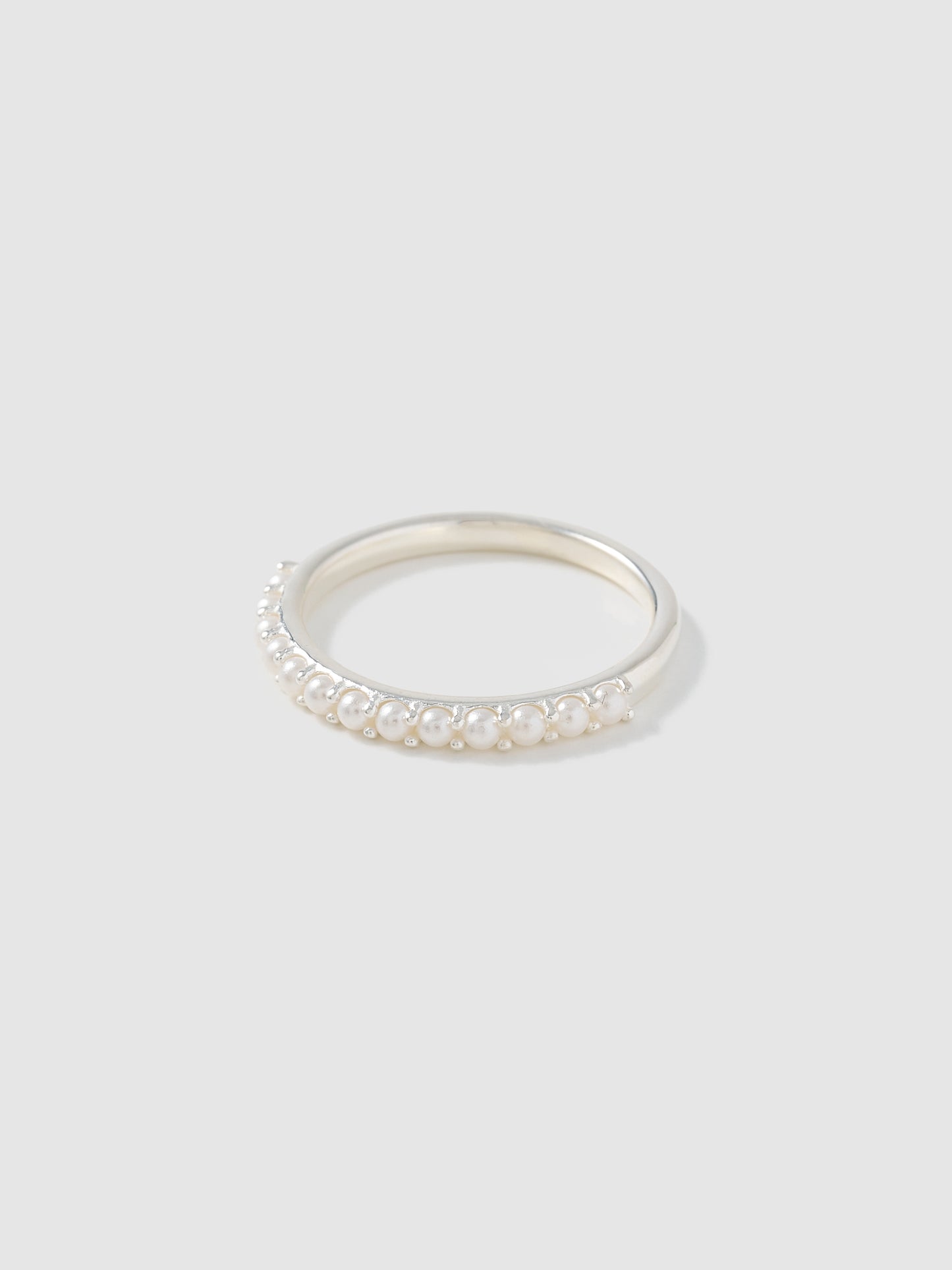 Mini pearl silver ring