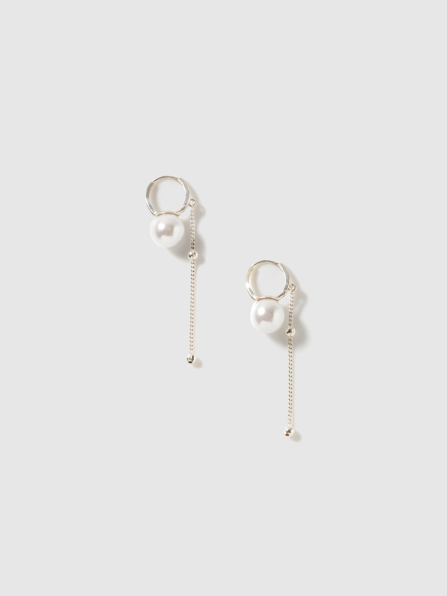 Drop Chain Pearl Pierce
