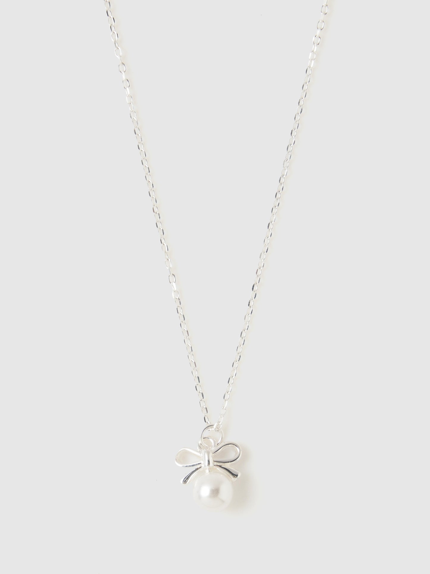 Pearl Ribbon Necklace
