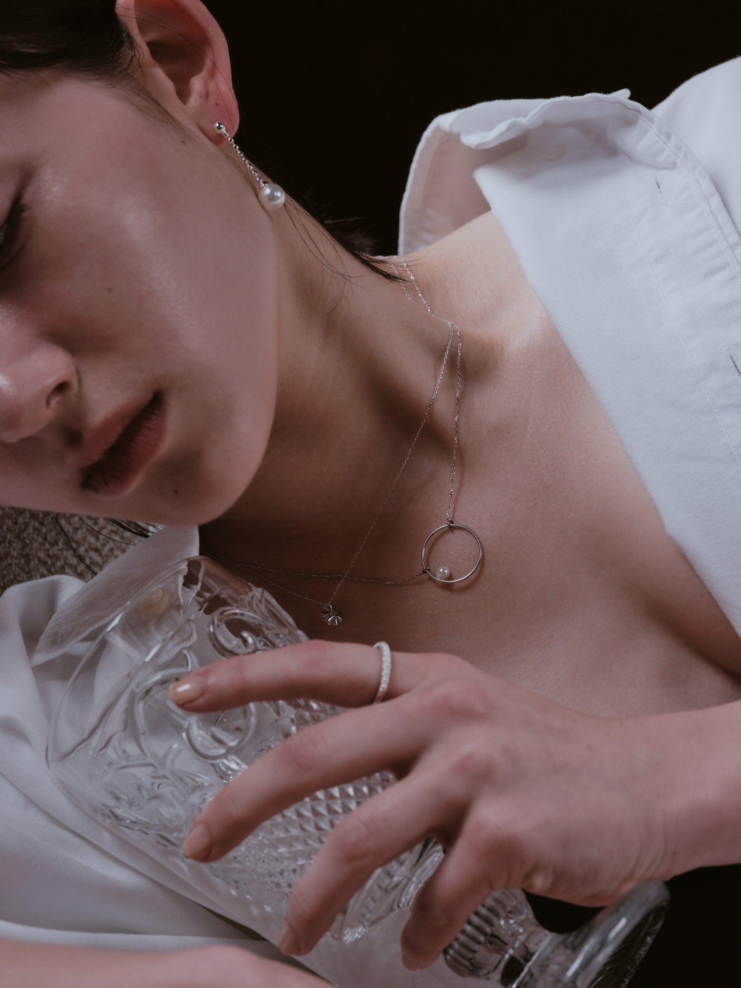 Polygon motif silver necklace