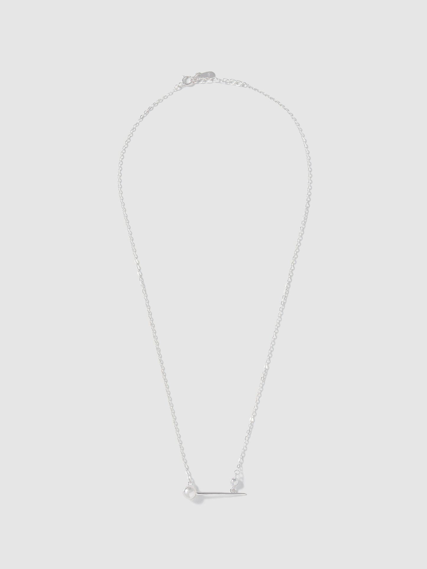 Pin motif silver necklace